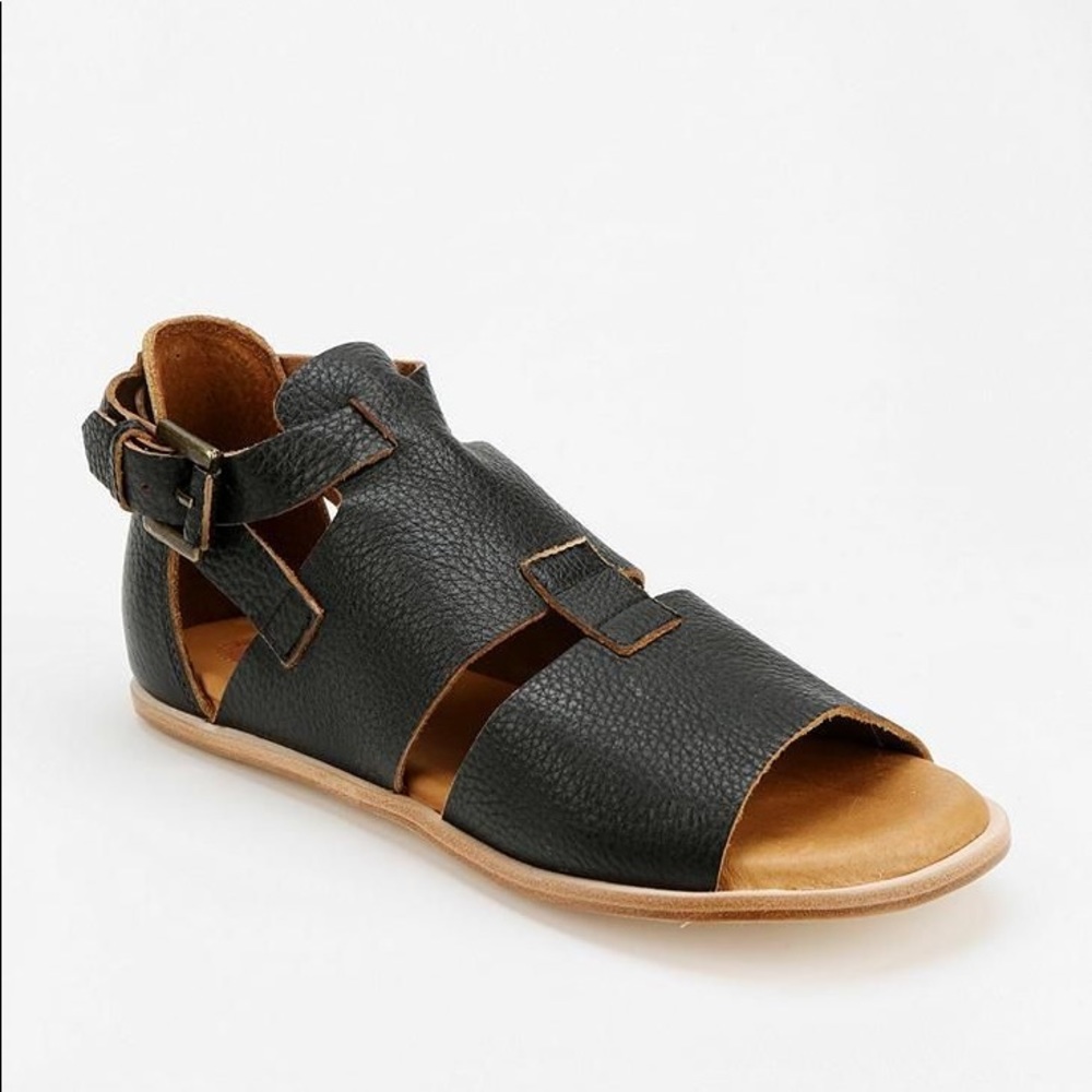 ISO 🌟 DO NOT BUY! GeeWaWa Brianna Caged Sandal
